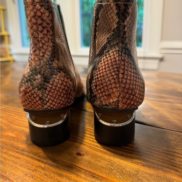 STEVEN NEW YORK Radical Ankle Boot Animal print, leather, unique heel Size 8.5 - Picture 4 of 13
